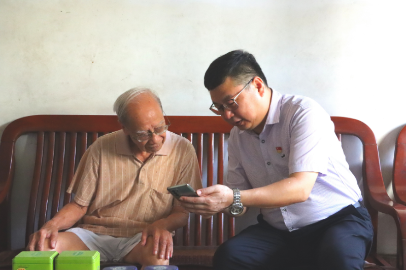 李局七一慰問.jpg