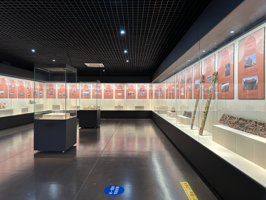 羅定市博物館-凝固的詩歌展覽.JPG